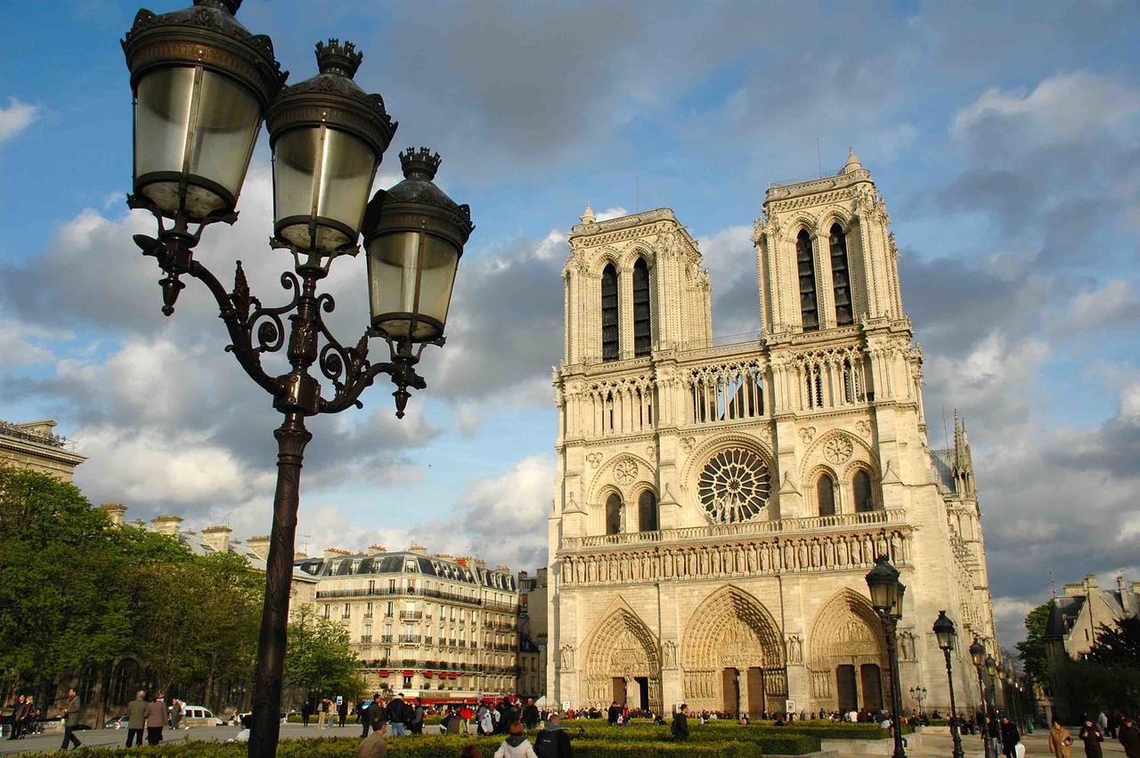 Notre Dame Paradis Latin Paris Exterior photo